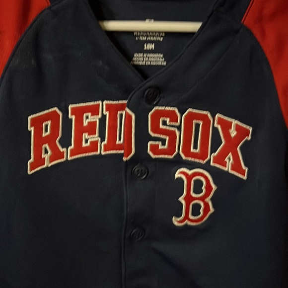 Boston Red Sox new with tags 2Pac of pacifiers and 18m baby jersey NWT - Picture 5 of 7